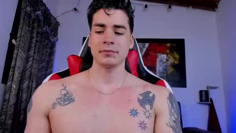 liamwyatt_ online show from February 25, 2025, 3:52 am