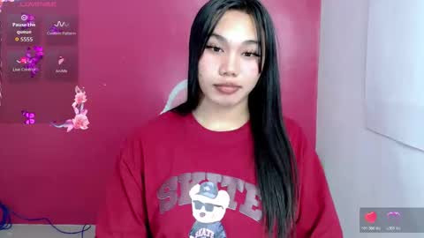 Snapshot of liane_mei chatting on April 22, 2026, 9:33 am Liane online show from April 22, 2026, 9:33 am