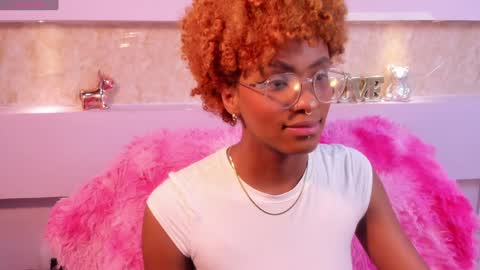 Snapshot of liannadixon chatting on December 7, 2024, 1:51 pm LiannaDixon online show from December 7, 2024, 1:51 pm