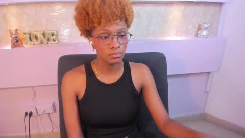 Snapshot of liannadixon chatting on December 16, 2024, 5:33 pm LiannaDixon online show from December 16, 2024, 5:33 pm