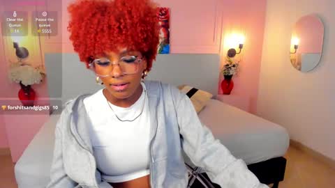 Snapshot of liannadixon chatting on February 6, 2025, 4:03 pm LiannaDixon online show from February 6, 2025, 4:03 pm