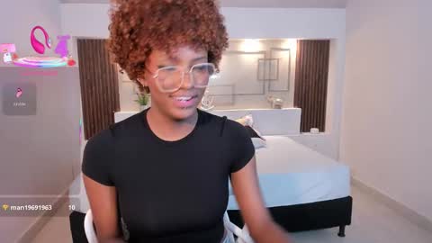 Snapshot of liannadixon chatting on October 10, 2025, 8:52 pm LiannaDixon online show from October 10, 2025, 8:52 pm