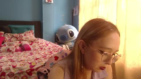 Lia Roberts online show from February 21, 2025, 6:37 pm