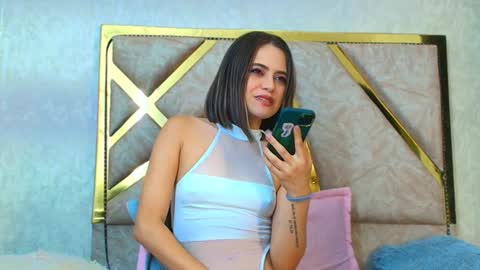 liaross online show from January 12, 2025, 12:39 am