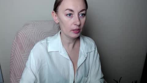 Snapshot of liasais_ chatting on February 2, 2026, 9:19 am Lia online show from February 2, 2026, 9:19 am