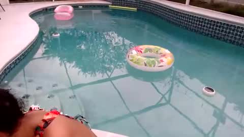 liatalian online show from March 15, 2026, 7:53 pm