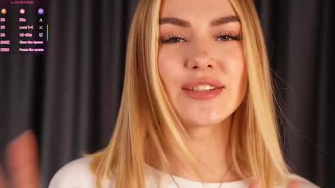 Elena online show from September 9, 2025, 1:43 pm