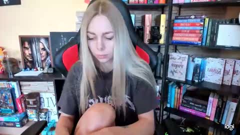 Anna online show from April 18, 2026, 9:35 am