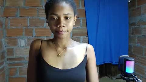 lucia online show from December 2, 2025, 8:37 pm