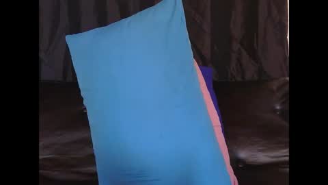 lickabletash98 online show from January 12, 2025, 12:33 pm