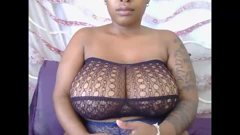 lickabletash98 online show from January 25, 2025, 6:01 am