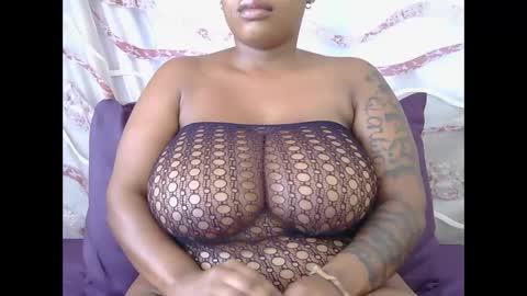 lickabletash98 online show from January 28, 2025, 6:27 am