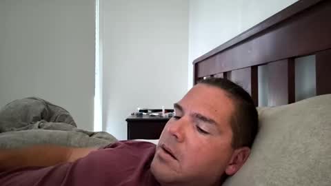 Snapshot of lickitwell29 chatting on February 17, 2025, 3:36 am lickitwell29 online show from February 17, 2025, 3:36 am