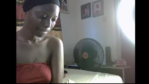 lickmefuckmex online show from February 25, 2026, 3:10 pm