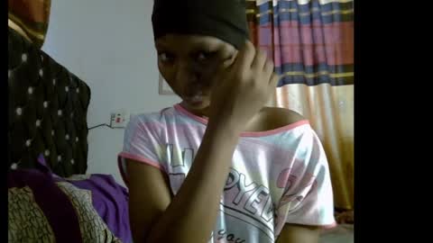 lickmefuckmex online show from April 7, 2026, 9:10 am