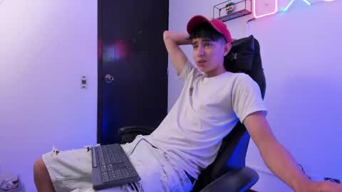 Jhonatan online show from April 28, 2026, 7:19 pm