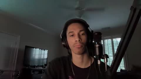 Snapshot of lightskin4you chatting on June 10, 2026, 12:44 am lightskin4you online show from June 10, 2026, 12:44 am