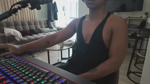 Snapshot of lightskinbeachboy chatting on February 3, 2026, 7:08 pm Lightskinbeachboy online show from February 3, 2026, 7:08 pm