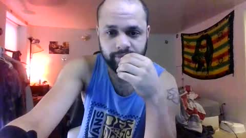 Snapshot of lightskinned666 chatting on April 19, 2026, 4:17 pm lightskinned666 online show from April 19, 2026, 4:17 pm