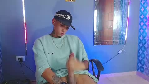 Snapshot of liiaam_lee_ chatting on May 15, 2026, 12:39 am Daniel online show from May 15, 2026, 12:39 am