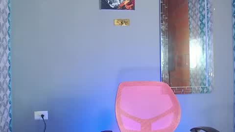 Snapshot of liiaam_lee_ chatting on May 22, 2026, 11:43 pm Daniel online show from May 22, 2026, 11:43 pm