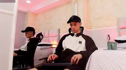 Snapshot of liiamhudson_ chatting on March 8, 2025, 5:07 am L I I A M online show from March 8, 2025, 5:07 am