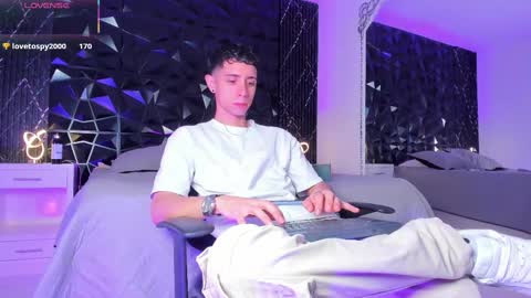 Snapshot of liiamhudson_ chatting on March 9, 2025, 4:55 pm L I I A M online show from March 9, 2025, 4:55 pm