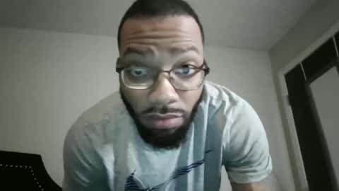 Snapshot of liightskinlover chatting on November 5, 2025, 5:24 pm liightsinlover online show from November 5, 2025, 5:24 pm