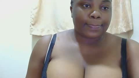 Snapshot of liilcutiee chatting on April 27, 2026, 9:13 pm Lily online show from April 27, 2026, 9:13 pm