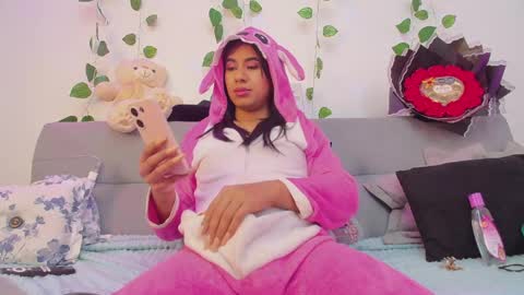 liiliith_1 online show from May 28, 2026, 5:49 am
