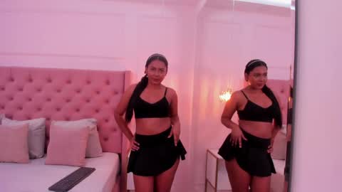 Snapshot of liily_evans_ chatting on May 30, 2026, 7:33 pm Liily Evans online show from May 30, 2026, 7:33 pm