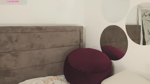 likaaberry online show from October 1, 2025, 10:10 am