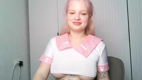 Snapshot of like_sun chatting on June 15, 2026, 7:05 pm Call me Anna online show from June 15, 2026, 7:05 pm