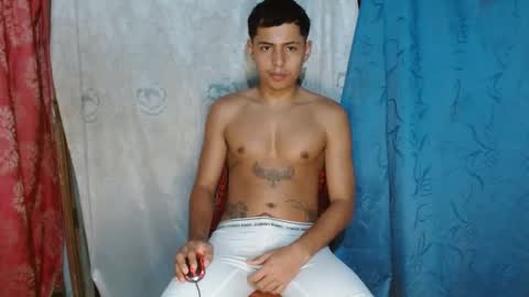 Snapshot of lil_condor_baby chatting on October 2, 2025, 12:28 am lil_condor_baby online show from October 2, 2025, 12:28 am