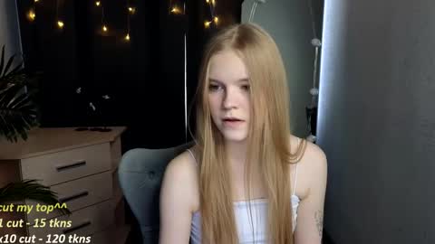 Snapshot of lil_cookie_monster chatting on February 19, 2026, 11:17 am Erica online show from February 19, 2026, 11:17 am