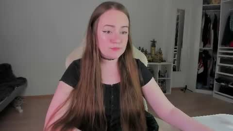 Snapshot of lil_happiness chatting on July 11, 2026, 4:32 pm for free registration 3 online show from July 11, 2026, 4:32 pm