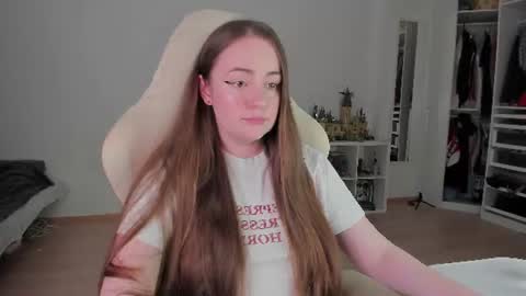Snapshot of lil_happiness chatting on July 12, 2026, 5:37 pm for free registration 3 online show from July 12, 2026, 5:37 pm