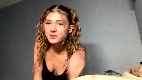 Snapshot of lil_luca chatting on October 21, 2025, 1:17 am lil_luca online show from October 21, 2025, 1:17 am