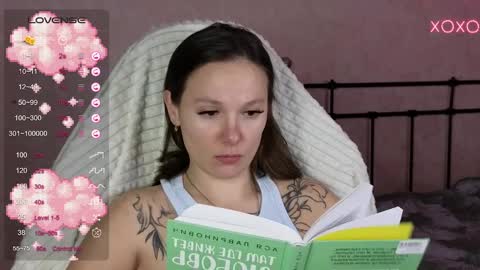 little moon online show from March 6, 2025, 7:54 pm