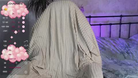 little moon online show from April 18, 2026, 6:12 pm