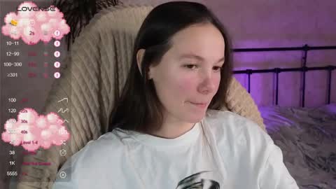 little moon online show from April 19, 2026, 10:01 pm