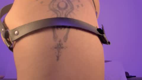 Lilmuh online show from November 20, 2025, 5:51 am