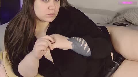 Snapshot of lil_nessa chatting on February 18, 2025, 8:38 am Nessa Greyrat   if u like me tip 25 tk and put  online show from February 18, 2025, 8:38 am