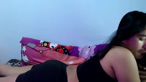 Snapshot of lil_sweetgirl4u chatting on February 19, 2025, 10:09 pm lil_sweetgirl4u online show from February 19, 2025, 10:09 pm