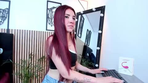 Lila online show from October 9, 2025, 8:29 pm