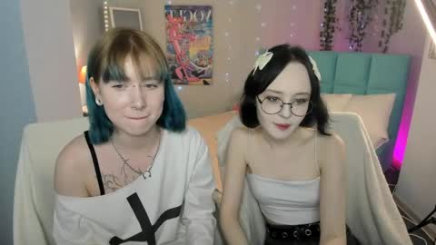 Snapshot of lilac_muse chatting on May 8, 2026, 11:26 am Lili online show from May 8, 2026, 11:26 am