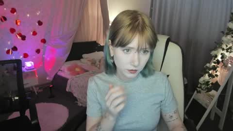 Snapshot of lilac_muse chatting on May 29, 2026, 3:59 am Lili online show from May 29, 2026, 3:59 am