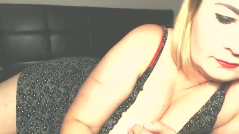 Snapshot of lilada27 chatting on June 17, 2026, 5:25 pm lila online show from June 17, 2026, 5:25 pm