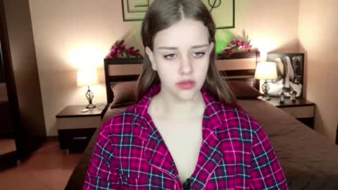 Snapshot of lilasparkling chatting on May 8, 2026, 9:36 am LilaSparkling online show from May 8, 2026, 9:36 am
