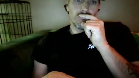 Snapshot of lildeer1980 chatting on October 31, 2025, 12:00 am lildeer1980 online show from October 31, 2025, 12:00 am